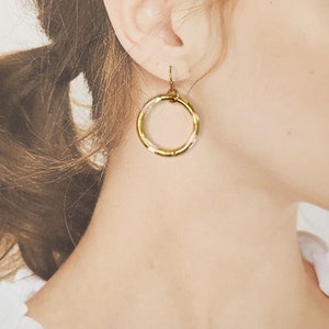 Minimalistic big circle earrings with gold 23ct, lampwork hoop earrings, borosiliate glass, classy and elegant, boho, rustic hoop earrings image 1