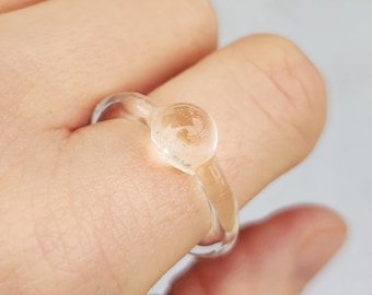 Clear glass ring with dot, lampwork glass ring, minimalist ring, unisex, elegant ring, lampworking, borosilicate glass, cocktail ring,
