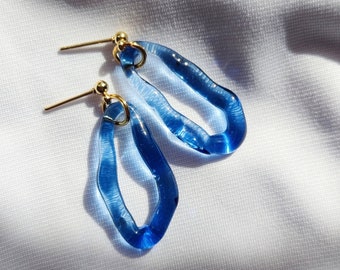 Gorgeous blue glass earrings, sea glass earrings, mermaid look, lampwork earpiece, borosilicate glass earrings, summer earrings, aestetic