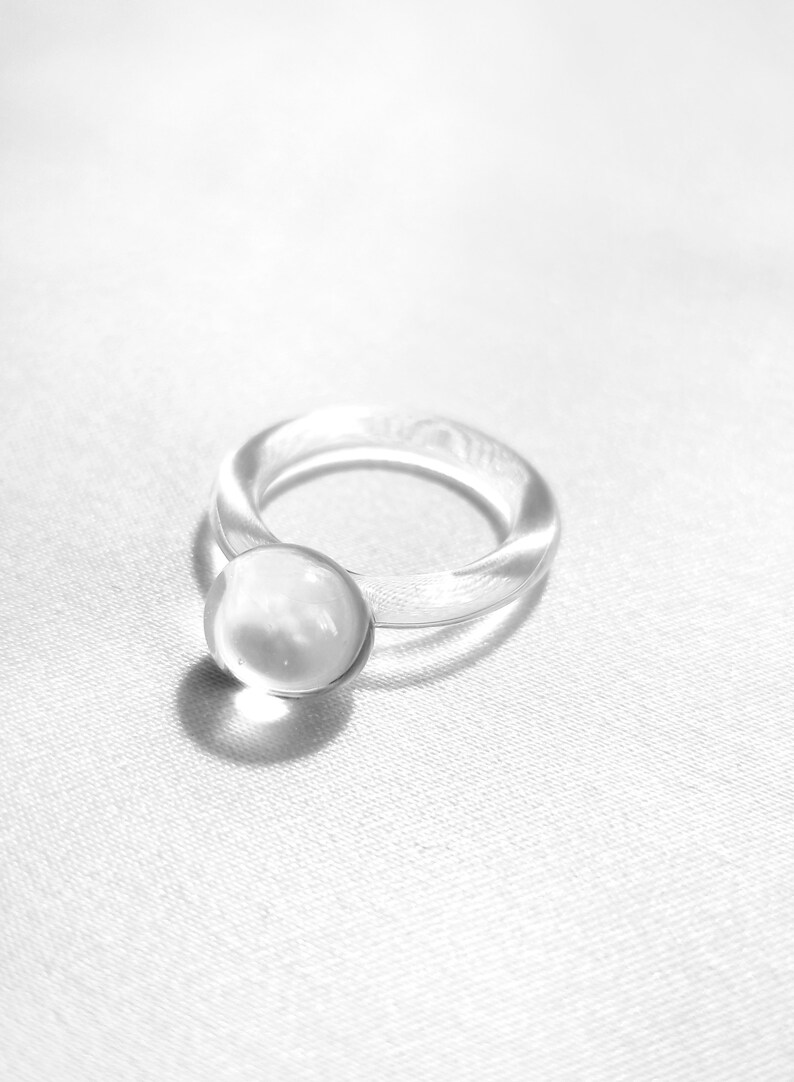 Glass ball ring, ball ring, large and impressive ring, glass ball ring, lampwork ring, borosilicate glass, minimalistic and simple, elegant image 5