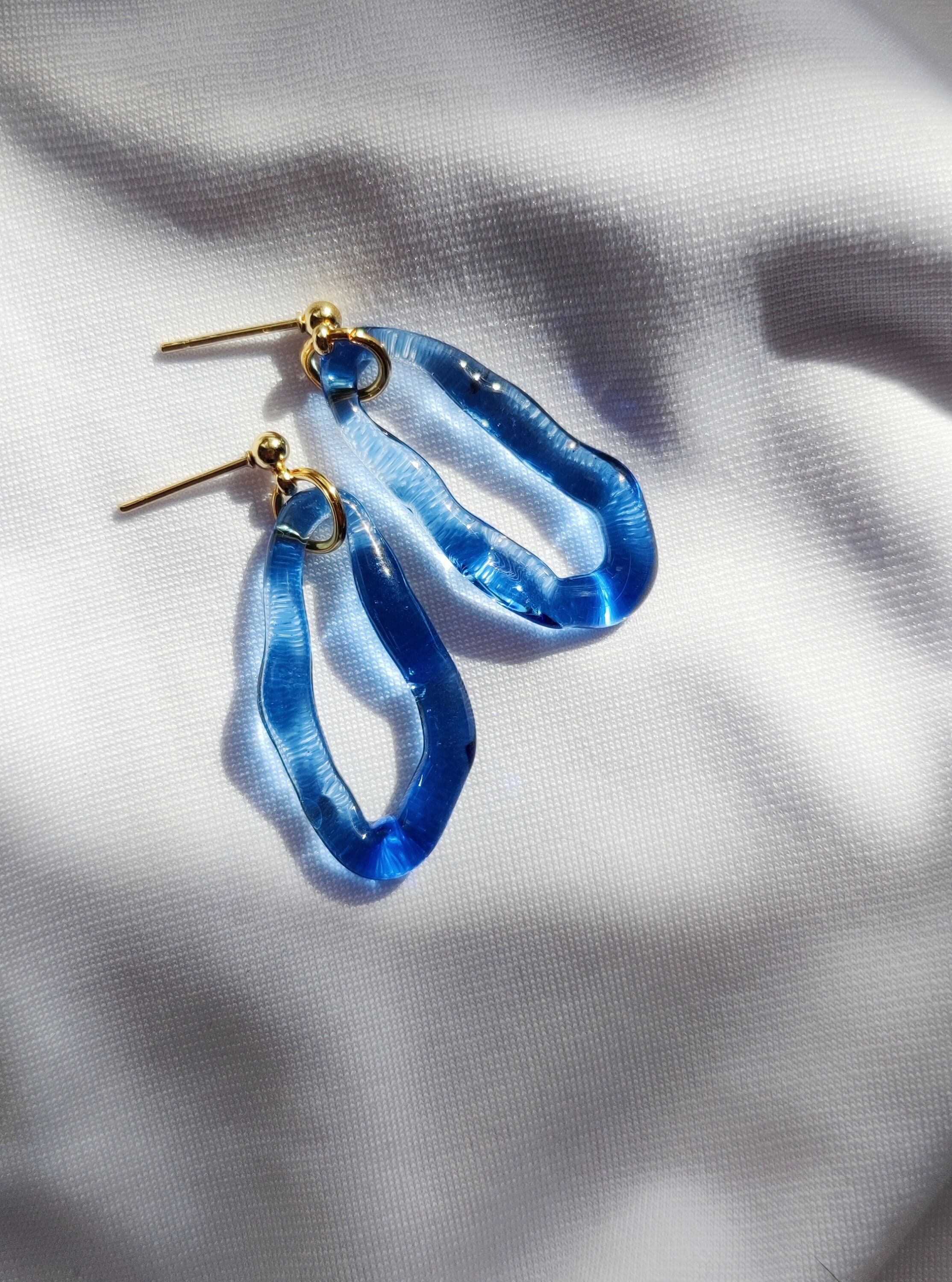 Gorgeous blue glass earrings, sea glass earrings, mermaid look, lampwork earpiece, borosilicate glass earrings, summer earrings, aestetic
