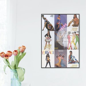 Pu&ograve; includere: Un collage di nove immagini con modelli che indossano abiti e accessori del marchio Versace. Le immagini sono disposte in una griglia e includono il testo "Versace" e "Gianni Versace". Il testo "A Fantasy Lifestyle Made With Love" &egrave; incluso anche nel collage.