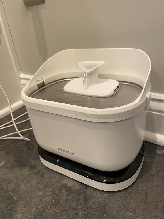 Petlibro Dockstream Pet Fountain Splash Guard