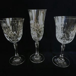 Vintage Toscany Laurel Crystal Barware Set Champagne, Wine & Water Glasses for Elegant Entertaining