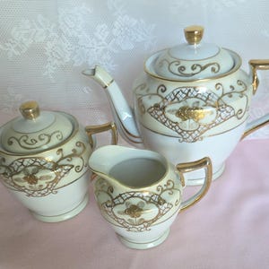 Vintage Japan Hand-Painted Porcelain Tea Set – Gold Fan & Lattice Design – Teapot, Creamer, Sugar Bowl, stunning gift for a hostess