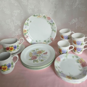 Corelle Summer Blush Dishes – Vintage Floral Dinnerware w/ Cups, Gravy Boat & Creamer – Shabby Chic Set, Vintage Kitchen