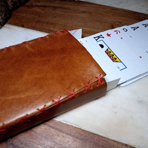 Pacote de cartas de baralho de couro com capa de couro design exclusivo enchimento de meia presentes do reino unido para ele suporte de couro cowboy rdr ArthurArthur EDC