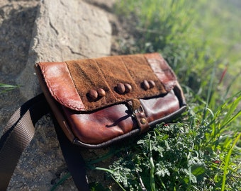 Arthur's leather satchel bag Arthur Morgan  Adventurer worn suede red dead redemption 2 outlaw wild West Dutch John marston cowboy tombstone