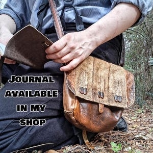 Arthur Morgan BIGGER VERSION cartable Arthur's satchel NEW réplique de sac latéral sabots morts rouge 2 sac en cuir fait main