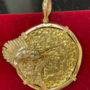 14k solid gold heavy Atocha shipwreck gold coin pendant in 14k solid gold fish bezel