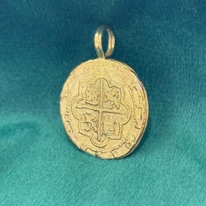 14k gold Atocha shipwreck gold coin pendant
