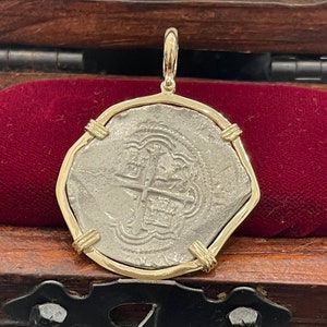 Handmade 8 reale size heavy Atocha shipwreck silver coin pendant with 14k solid gold bezel