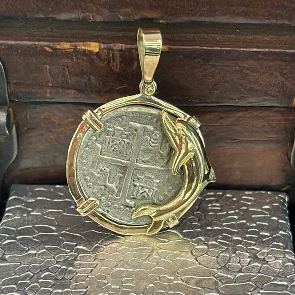 Tesoro del naufragio de Atocha Colgante de moneda de plata de Mel fisher en bisel de delfín de oro de 14k