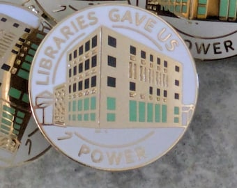 Grimsby Centralbibliotek - Emaljnål