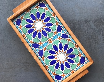 Holztablett mit türkis/blauen Keramik-Fliesen im marokkanischen Stil, Dekotablett, Servierplatte, handgefertigt