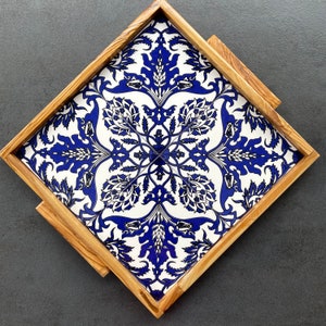 Olive wood tray with tile decoration