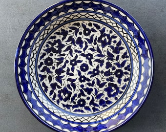 Large fruit bowl with oriental floral details, salad bowl, serving bowl, dinnerware, table decoration, center piece, boho, 30 cm