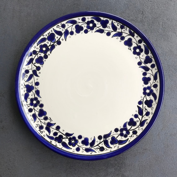 Large blue and white plate with floral details, flat plate, eating utensils, cake plate, table service, hand-painted, set