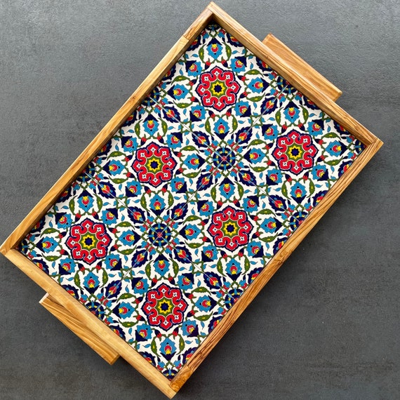 Olive wood tray with ceramic decoration