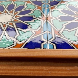 Large rectangular wooden tray with ceramic tiles image 3