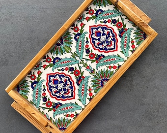 Olive wood tray with ceramic decoration