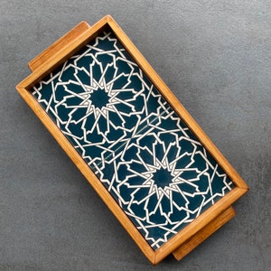 Plateau en bois avec carreaux de céramique verte de style marocain, plateau décoratif, plateau de service, fait main