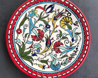 Red cake plate for smaller cakes/biscuits with floral details, large plate, eating utensils, table service, hand painted, diameter 27 cm