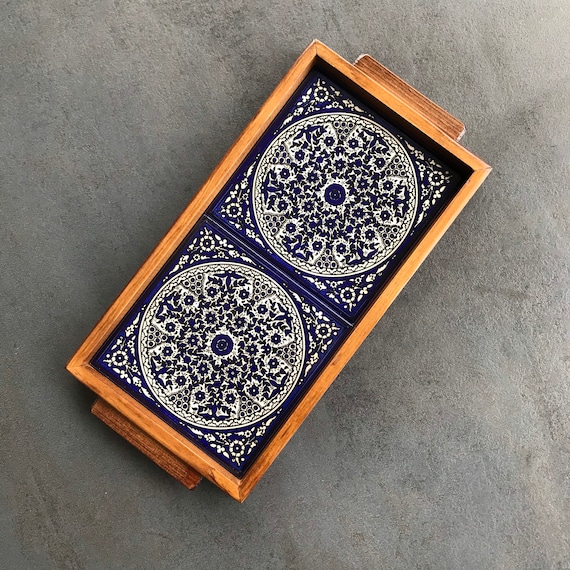 Wooden tray with oriental ceramic tiles in blue/white mandala pattern, decorative tray, serving plate, handmade