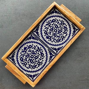 Tray made of olive wood with blue and white tiles