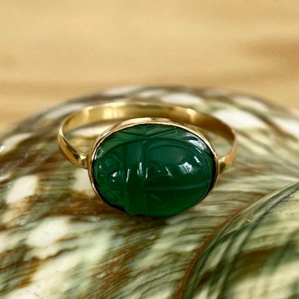 bague ancienne XIX siècle en or jaune 18k et chrysoprase