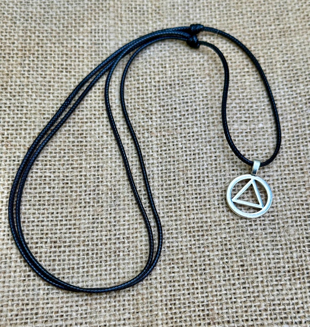 アクセサリー ArguE CultureE Triangle logo necklace il_1080xN.7056462263_83bk.jpg