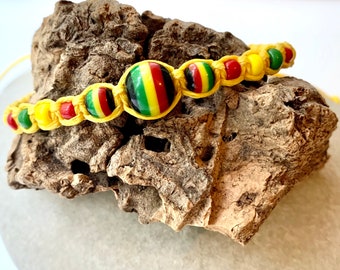 Bracelet rastafarien-Bracelet Reggae-Bracelet vert jaune rouge-Bracelet Rasta-Bracelet jamaïcain-Bracelet perlé-Couleurs Reggae