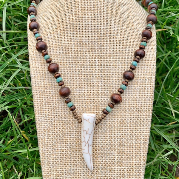 Collier fait main-Collier Howlite en dents de tigre-Collier en bois-Collier homme-Collier Boho-Collier Pierres précieuses-Collier perlé-Collier de dents de tigre