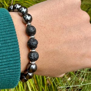 Hematite & lava beaded bracelet-Lava stone and hematite-Gemstones-Natural stone-Healing crystal-Mens/womens-Black and grey bracelet-handmade