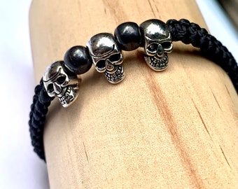 Skull bracelet-Hematite beads bracelet-Black bracelet-Mens bracelet-Halloween gift-Gothic-Rock-Punk jewellery-Skull braided bracelet-UK