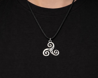 Triskelion pendant-Celtic necklace-Triple spiral design-Celtic Spiral Symbol pendant-Wiccan jewellery gift-Irish pendant-Spiritual Amulet