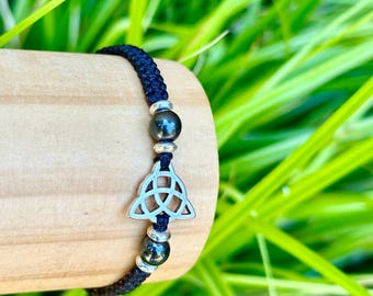 Keltischer Knoten Armband-Keltischer Knoten Armband-Hämatit Armband-Winziger keltischer Knoten-Triquetra Armband-Wicca Armband-Keltische Triquetra-Irisch