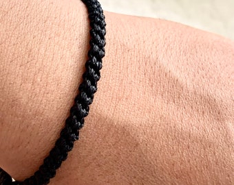 Black bracelet-Mens bracelet-Braided bracelet-Knots -Friendship bracelet-Knotted bracelet-Mens black bracelet-Handmade-Dainty-Stackable