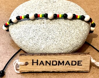 Bracelet En Perles De Bois Style Rasta Reggae - Couleurs Vert, Jaune, Rouge, Noir - Occasion