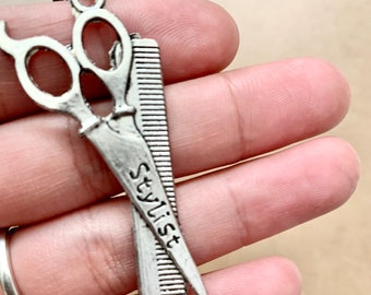 本物の925スターリングシルバーのハサミと指ぬきのペンダント/チャーム