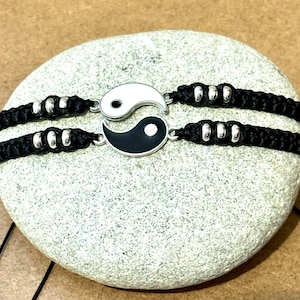 Two pieces Yin Yang bracelets-Black bracelets-Couples bracelets-Matching bracelets-His and her-Friendship-Family-Best friends-Black yin yang