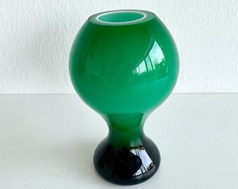 Vintage green pop art vase/cased glass/bubble/space age 60s/70s mid century