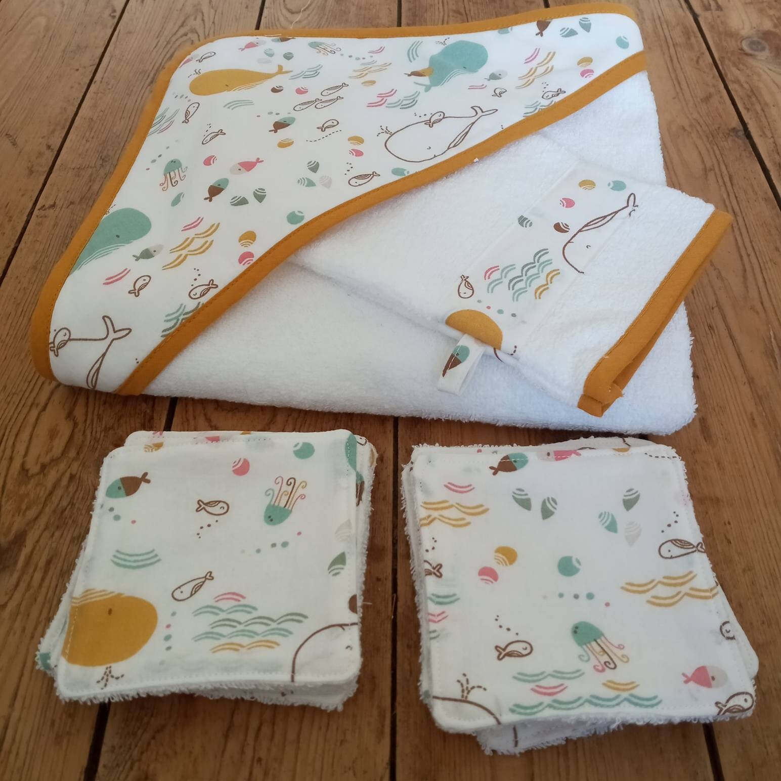 Sortie de Bain Baleines + Gant Assorti