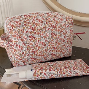 Large quilted toiletry bag "Terra cotta flowers" / Waterproof fabric lining / Optional toothbrush/toothpaste case