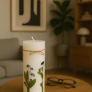 Pressed Flowers Candle – Handcrafted Soy Candle with Real Dried Flowers – Natural & Eco-Friendly Home Decor - Forget-me-not.
