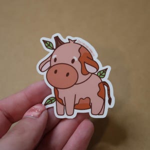 Pegatina de vaca con especias de calabaza, bonita pegatina de vinilo otoñal, pegatina de vaca otoñal, regalo para amantes de las calabazas, pegatina duradera e impermeable