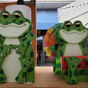 Frog leg paper towel holder best sale
