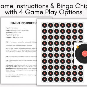 Może przedstawiać: Drukowany zestaw do gry w bingo z instrukcjami i żetonami do bingo. Gra zawiera instrukcje, linki do playlist, karty wywołań i karty do gry. Żetony do bingo są zaprojektowane tak, aby wyglądały jak płyty winylowe. Tekst na obrazku brzmi "Game Instructions & Bingo Chips with 4 Game Play Options."