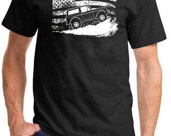 1966-77 Ford Bronco 4x4 Truck Classic Flag Design Tshirt