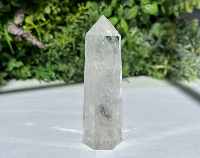 Pretty Clear Quartz Tower With Lustre Point